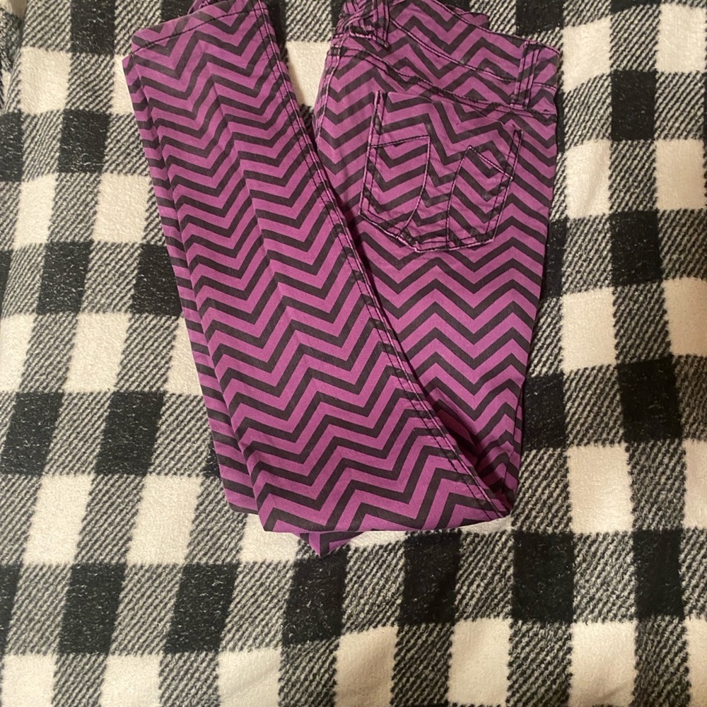 Tripp NYC Purple Chevron Skinny Jeans